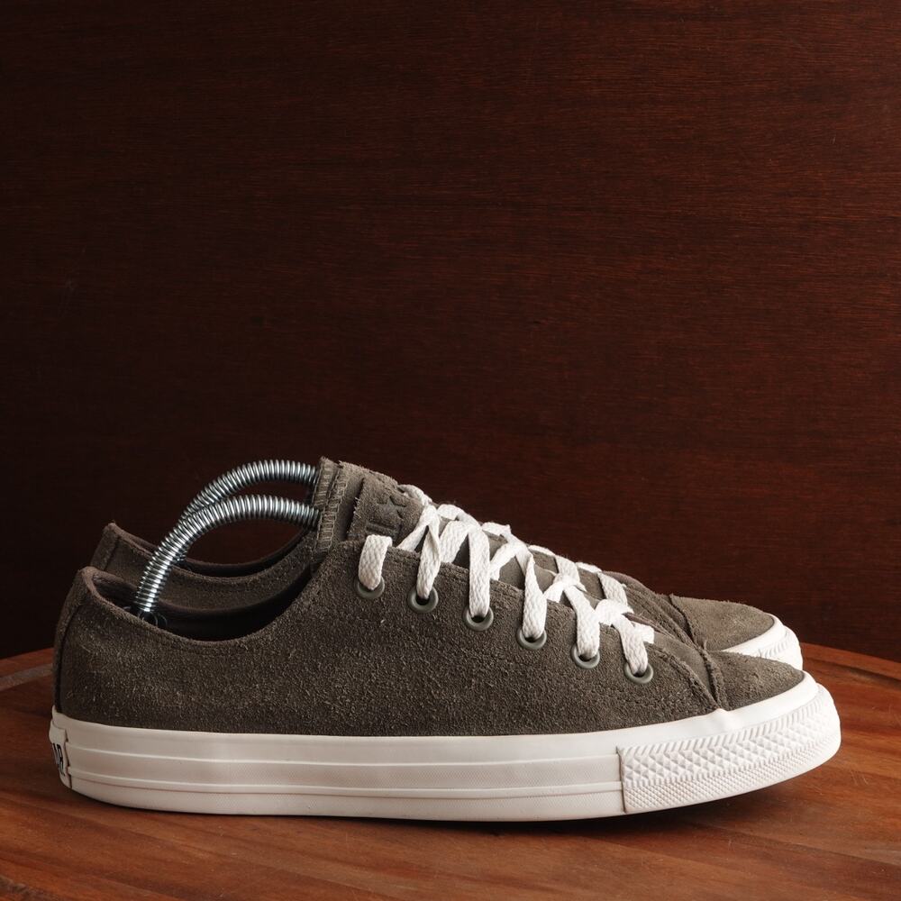 Converse Sneaker Unisex SZ M8 W10 Green Suede Casual Low Top Casual Neutral Shoe